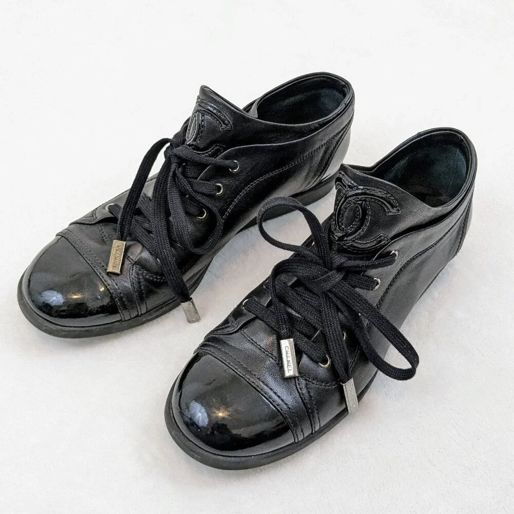 CHANEL Leather Sneaker Trainers Patent Toe Lace Up - Picture 3 of 13